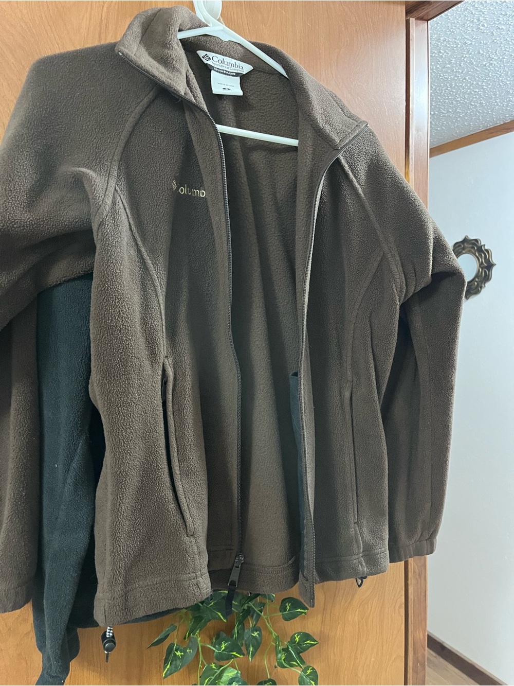 Columbia Brown Lightweight Fleece Jacket